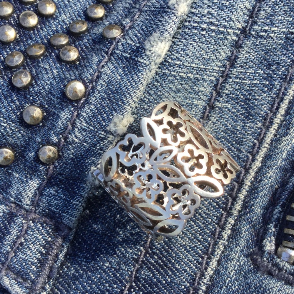 NWOT Custom artesian silver floral cigar band @8.5