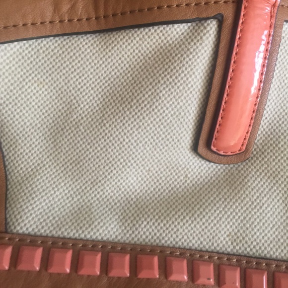 Guess Handbag/Tote - Picture 7 of 7