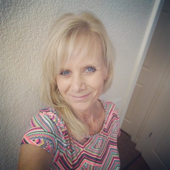 Meet your Posher, Shannon - Picture 1 of 1