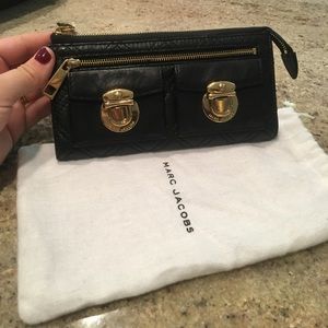Marc Jacobs black quilted wallet