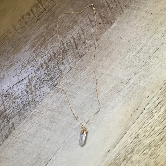 ✨ONE LEFT!✨ Quartz Dagger Necklace - Picture 3 of 6