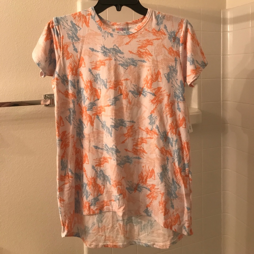 Gracie style shirt from LuLaRoe BNWT
