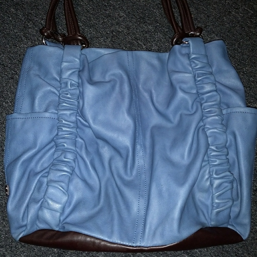 *PRICE DROP!! Elle designer purse