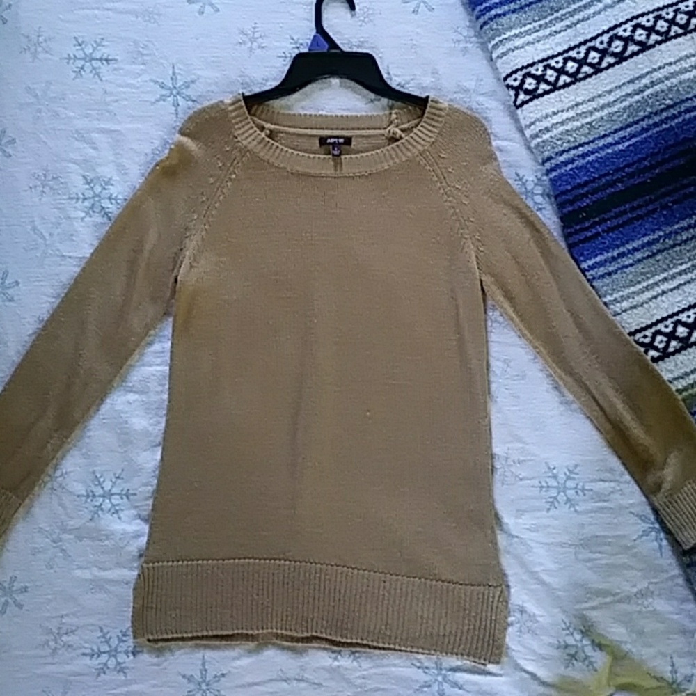 NEW. Soft, Oversized Sweater