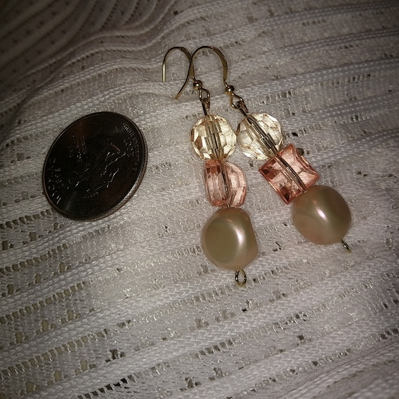 Fishhook dangling earrings - Picture 3 of 3