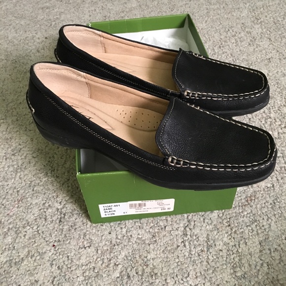 Trotters Shoes - NIB Black loafers