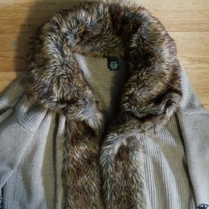 ◇ Price Firm ◇ Comfy Furry Sweater