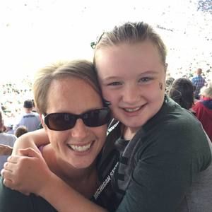 Meet your Posher, Lauren