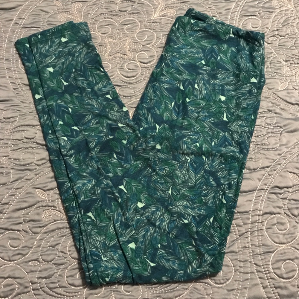 Lularoe OS Green Leaf Leggings