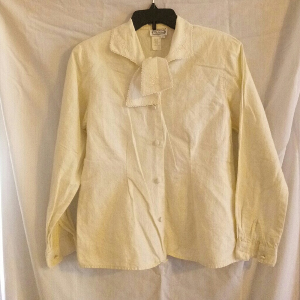 Linen Cotton blend fitted embroidered blouse