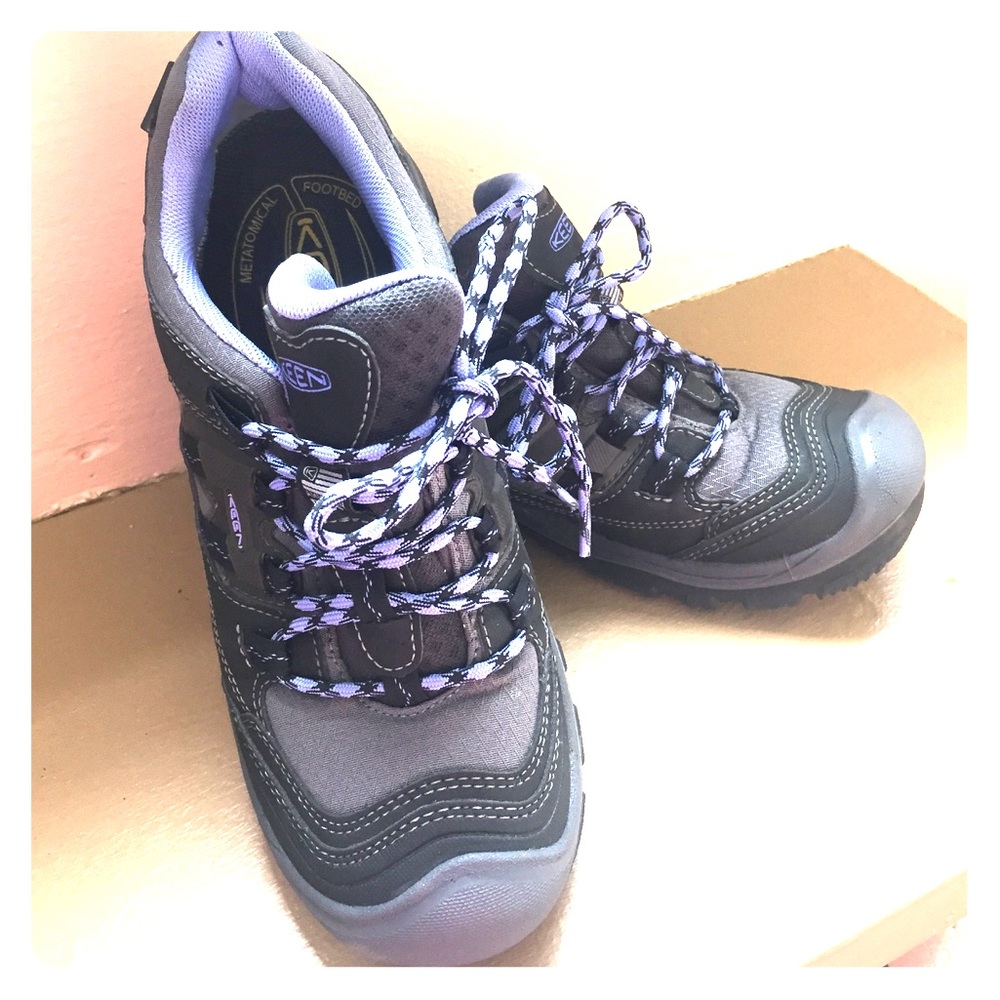 ** SOLD** Keens Gray and Purple Hiking/Work Boots