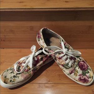Women's Keds: Size 7 Floral Design