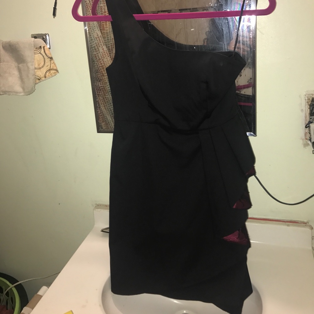 Guess cute little black dress