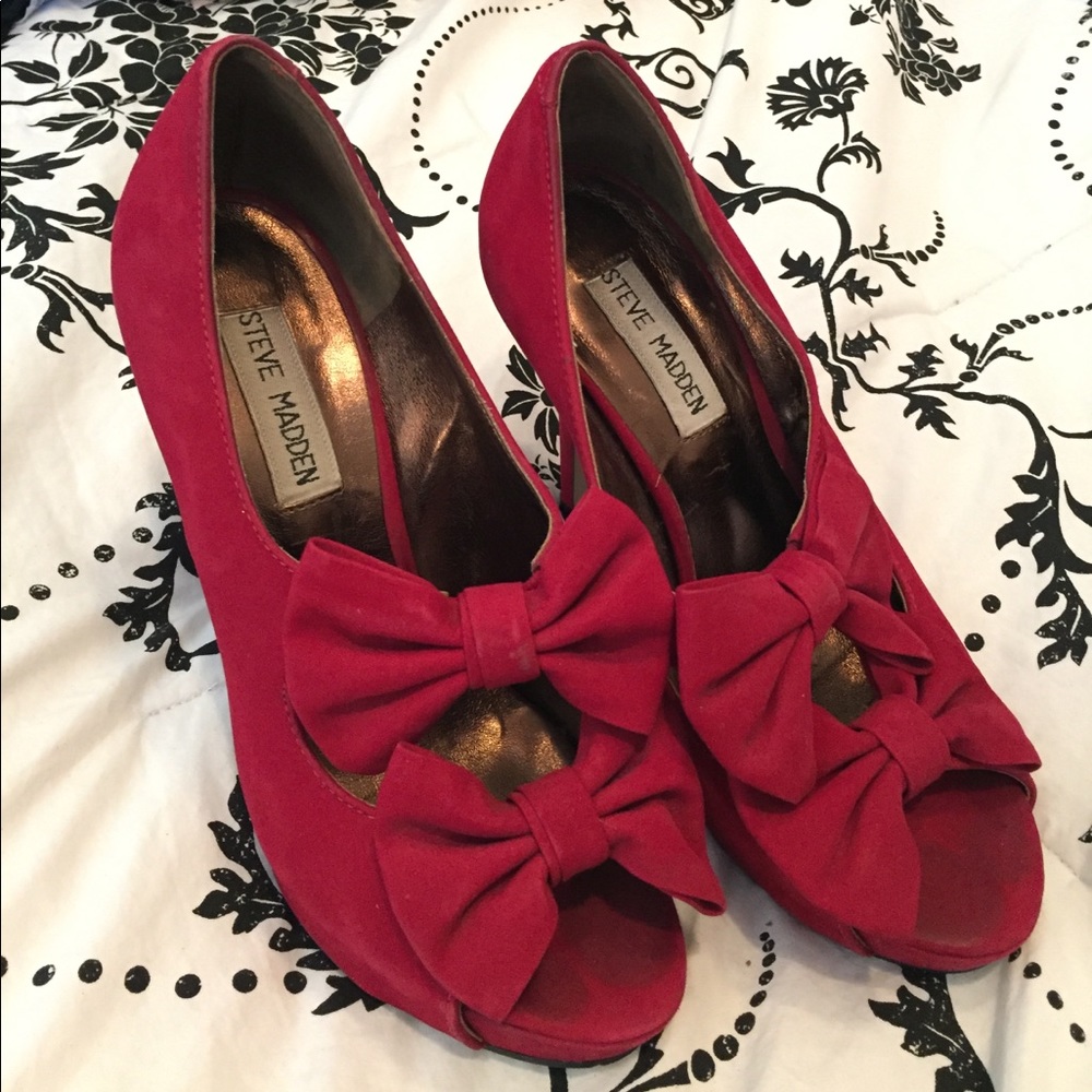 Red Bow Platform Heels