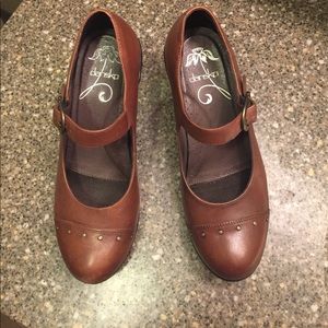 Dansko, "Fanny" Mary Jane Style. Size 39