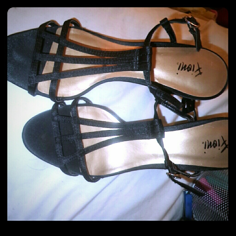 Fioni Strap Heels