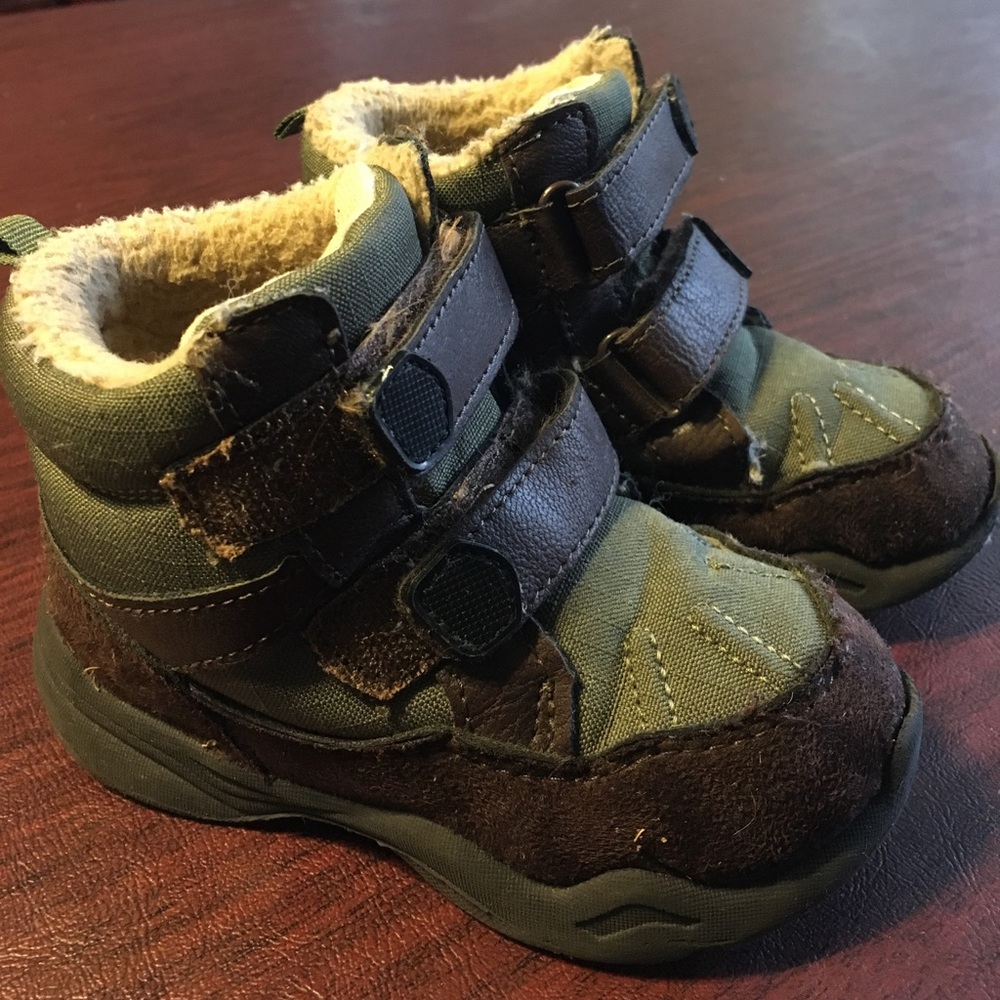 Boys sz 7 boot