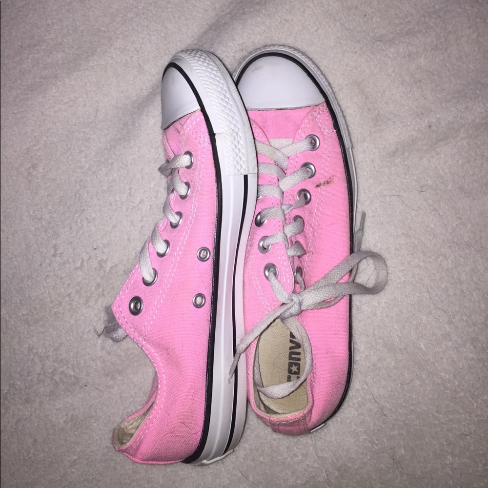 Pink converse