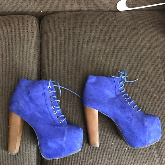 Platform booties - Picture 2 of 3