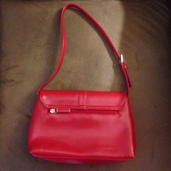 Guess purse - Picture 2 of 8