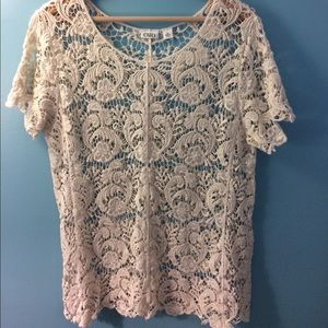 Gorgeous Cato Ivory Lace Crocheted Top Gorgeous Cato Ivory Lace Crocheted Top
