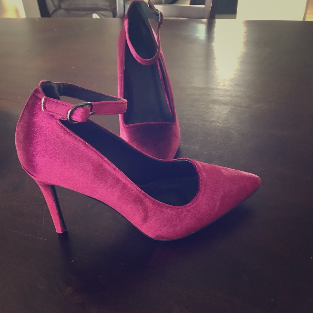 Shoes BRAND NEW!!!