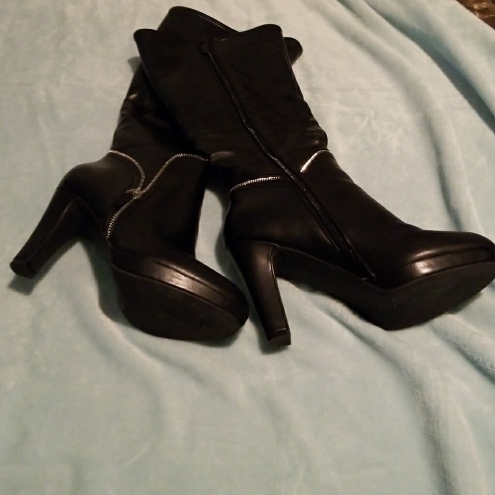 Shoes - Picture 3 of 3