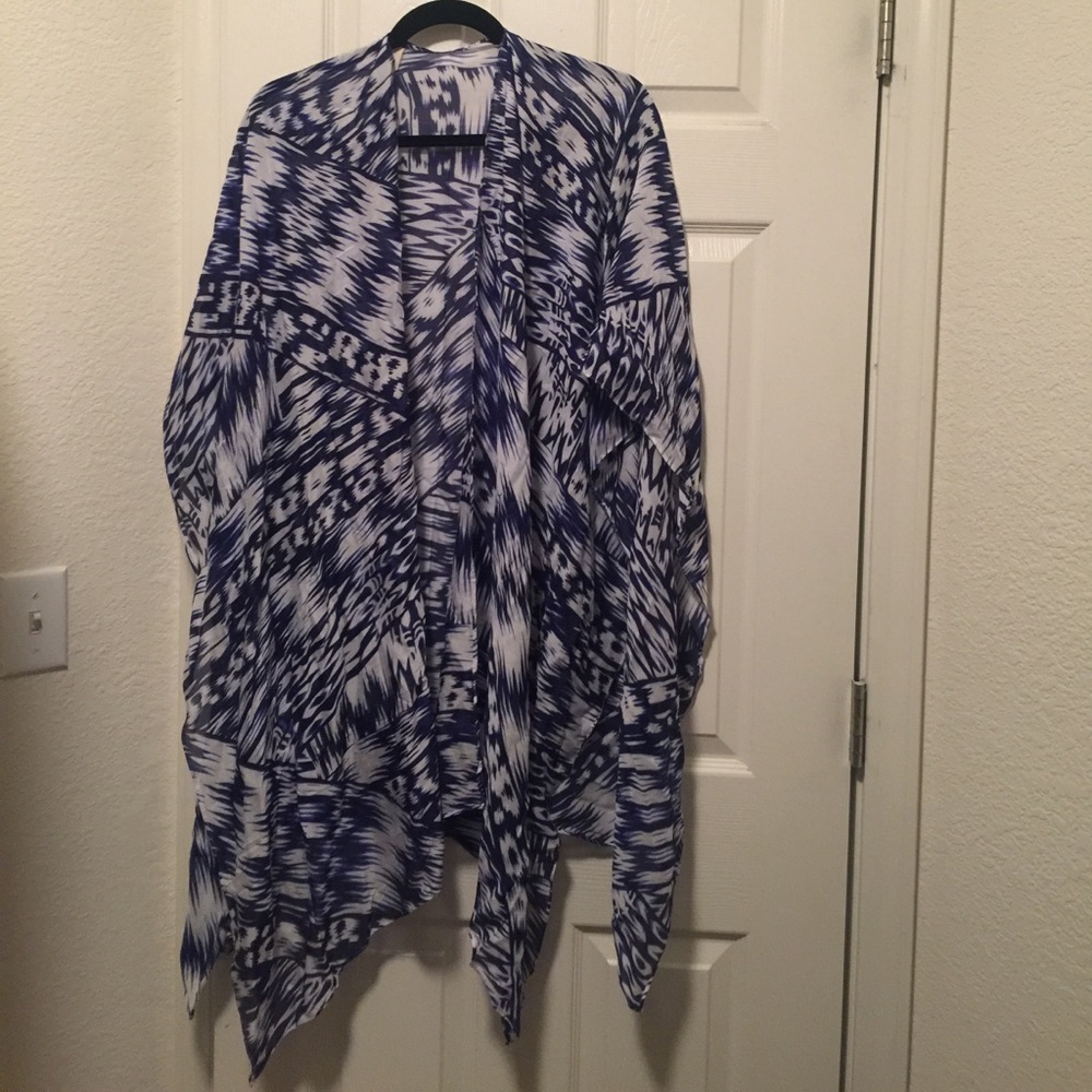 Michael stars ruana NWT can be worn many ways
