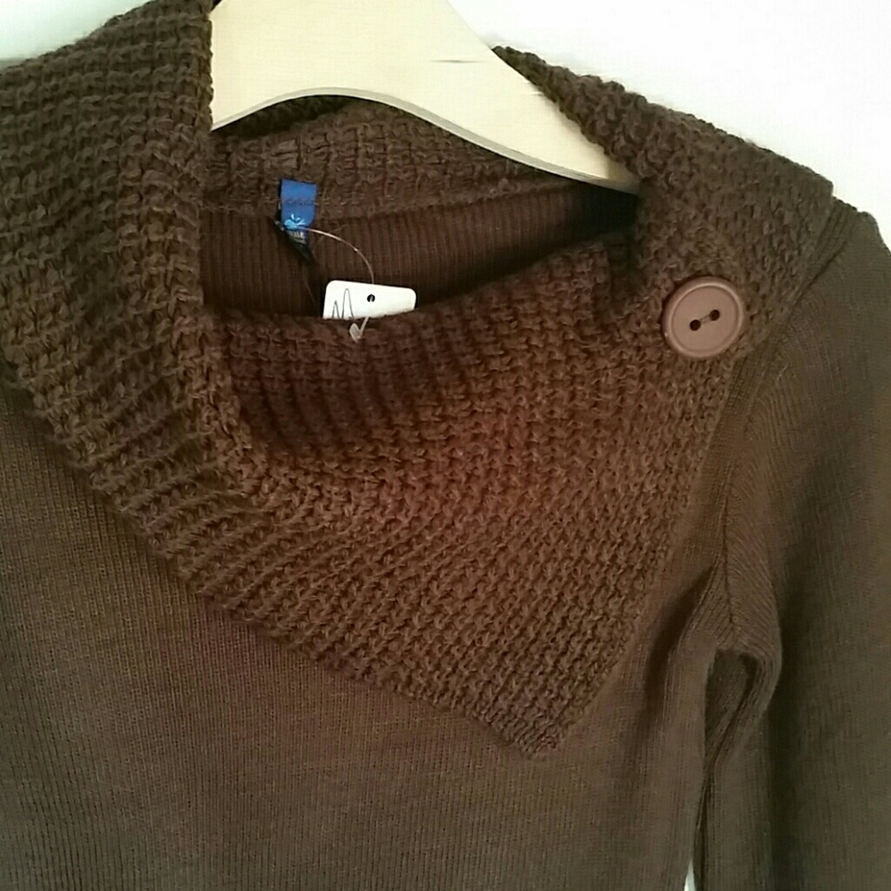 NWT SWEATER BY WHALE CLOTHING