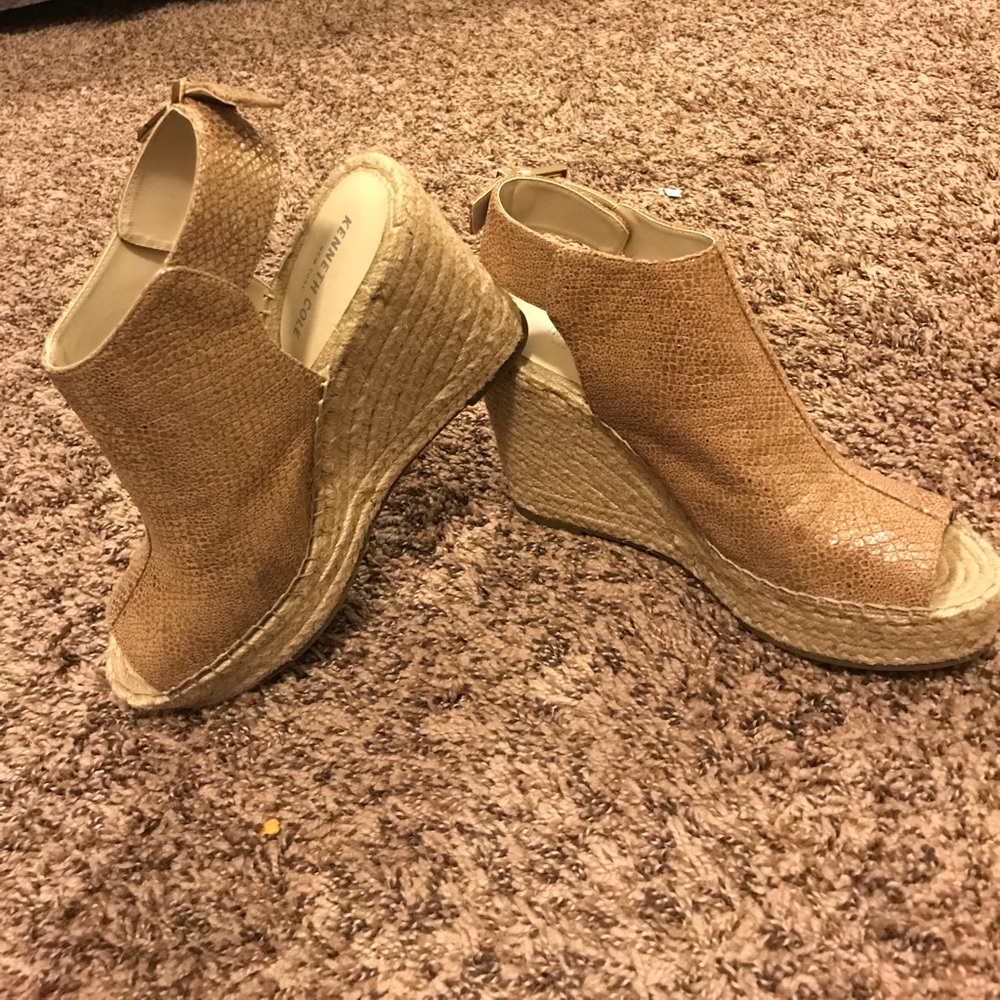 NWOT Kenneth Cole Wedges