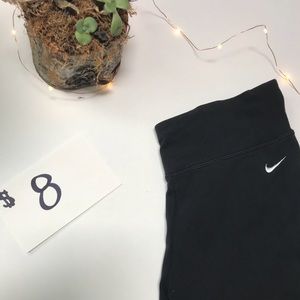 Black Nike Cropped Leggins
