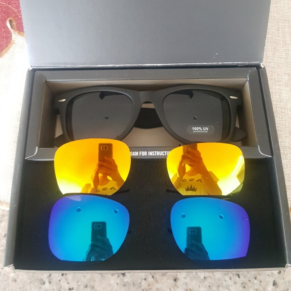 🔺️SOLD🔻 NWOT Wayfarer Sunglasses