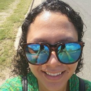 Meet your Posher, Reyna