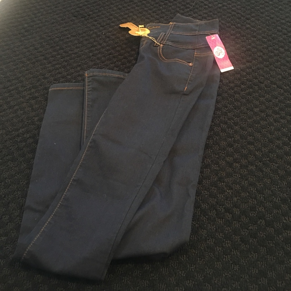 New with tag - skinny jeans!