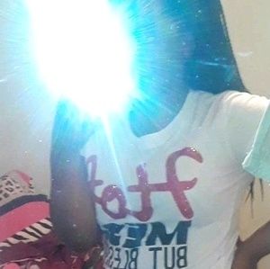 Meet your Posher, Levi