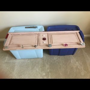 Unique necklace holder