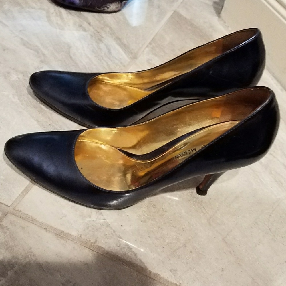 Antonio Melani navy blue pumps