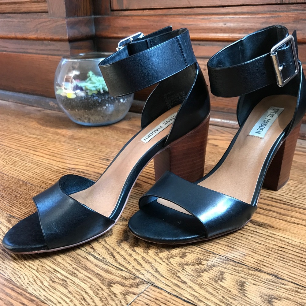 Steve Madden "Estoria" Heels