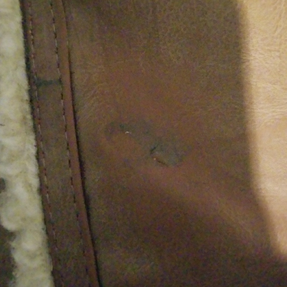 Shoes - Picture 4 of 5