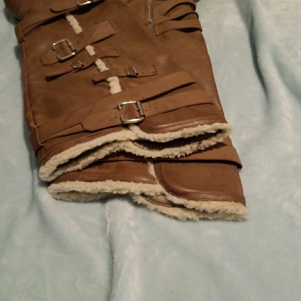 Shoes - Picture 5 of 5