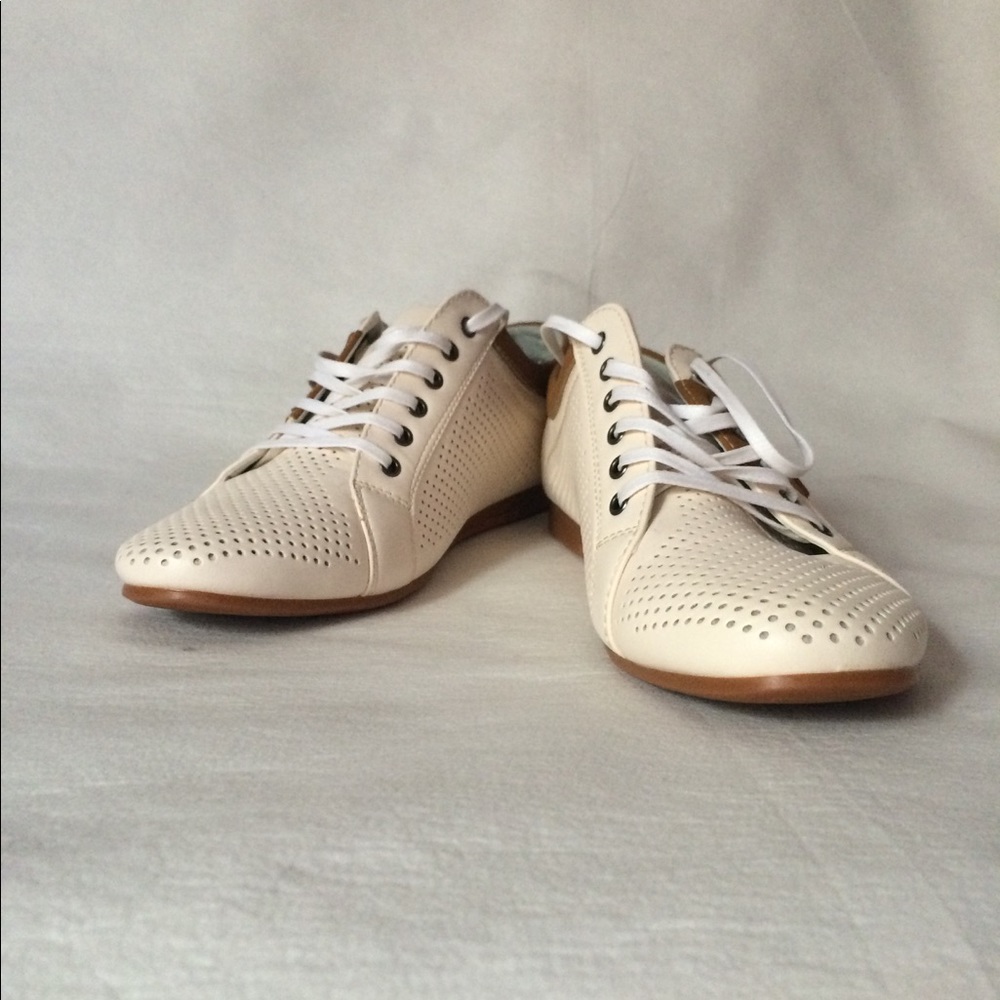 Cream mens lace shoes PU leather