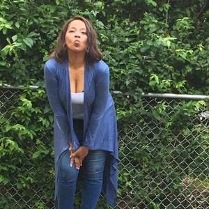 Meet your Posher, Yolanda