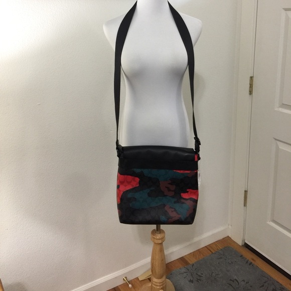 Coach Purse NWT - Picture 2 of 8