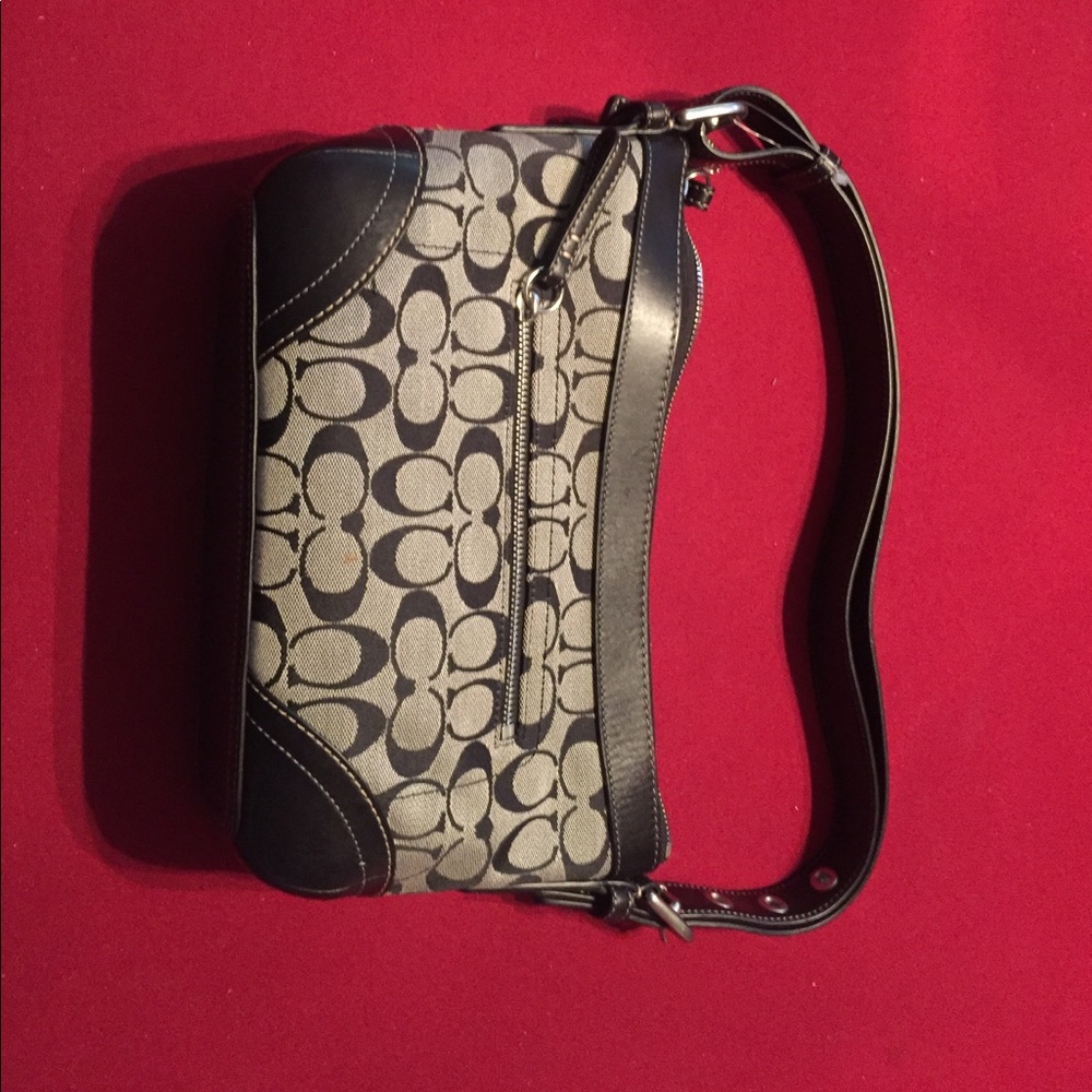Coach CO832-F12328 purse
