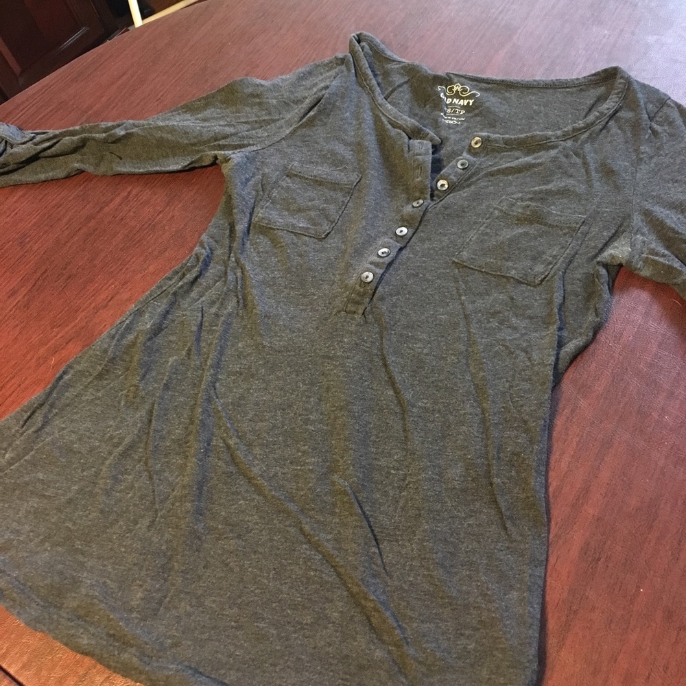 Dark grey top