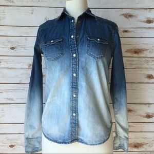 American Eagle Denim Ombré Button Down Shirt American Eagle Denim Ombré Button Down Shirt