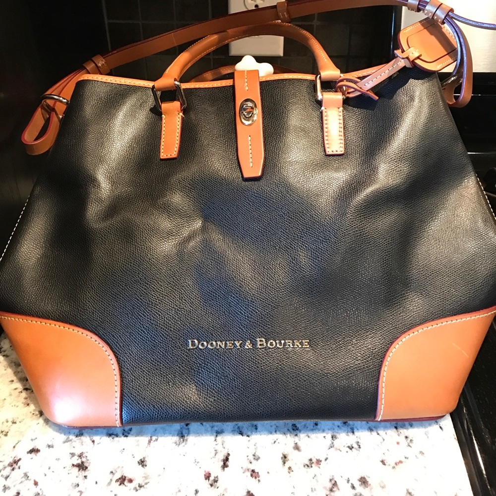 NWOT Large Dooney and Bourke Satchel-Never used