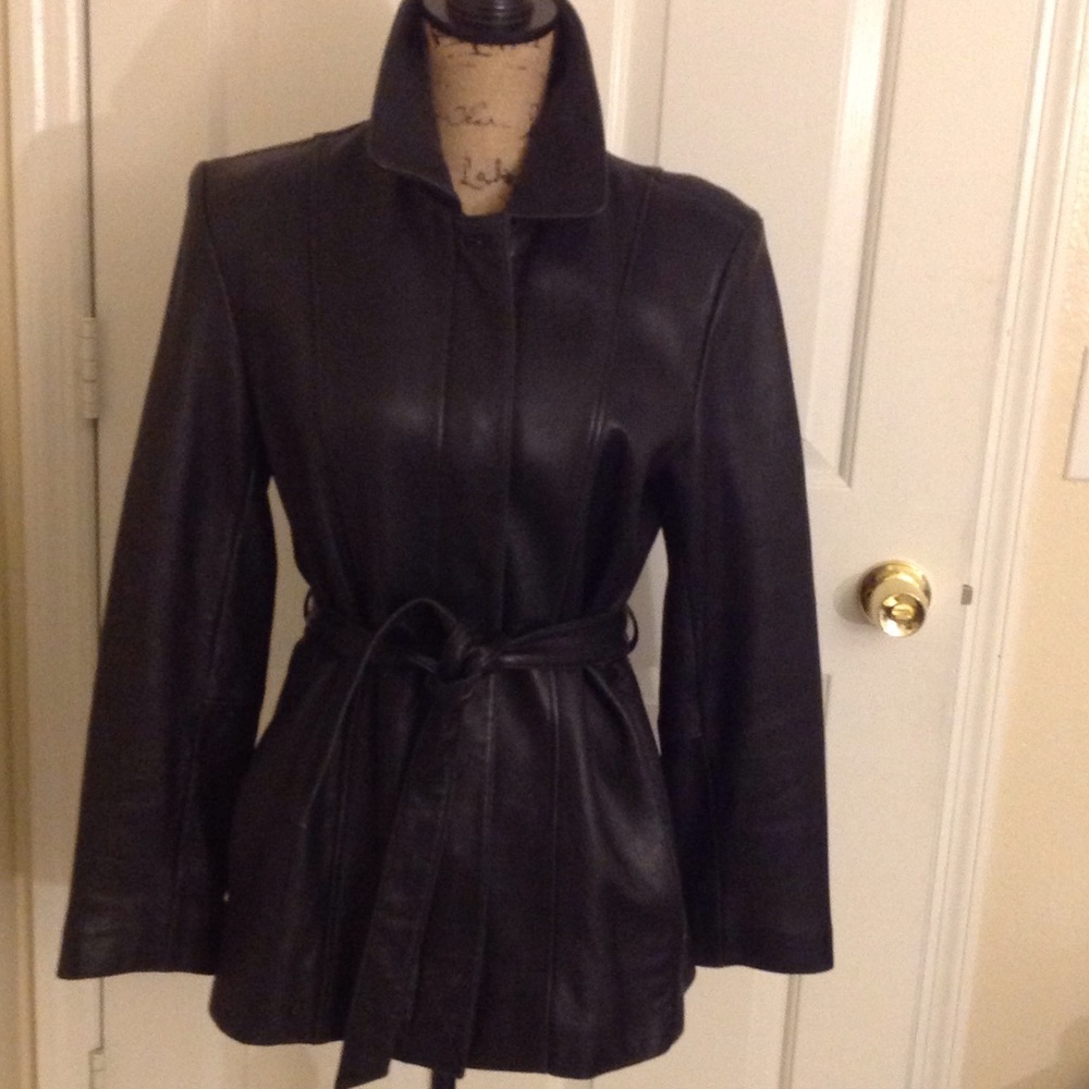 🔴 Liz Claiborne Genuine Leather Jacket w Belt