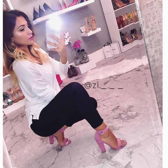 Mauve Thick Strap Ankle Heels - Picture 5 of 6