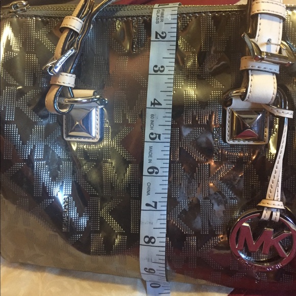 Michael Kors purse USED ONCE - Picture 2 of 6
